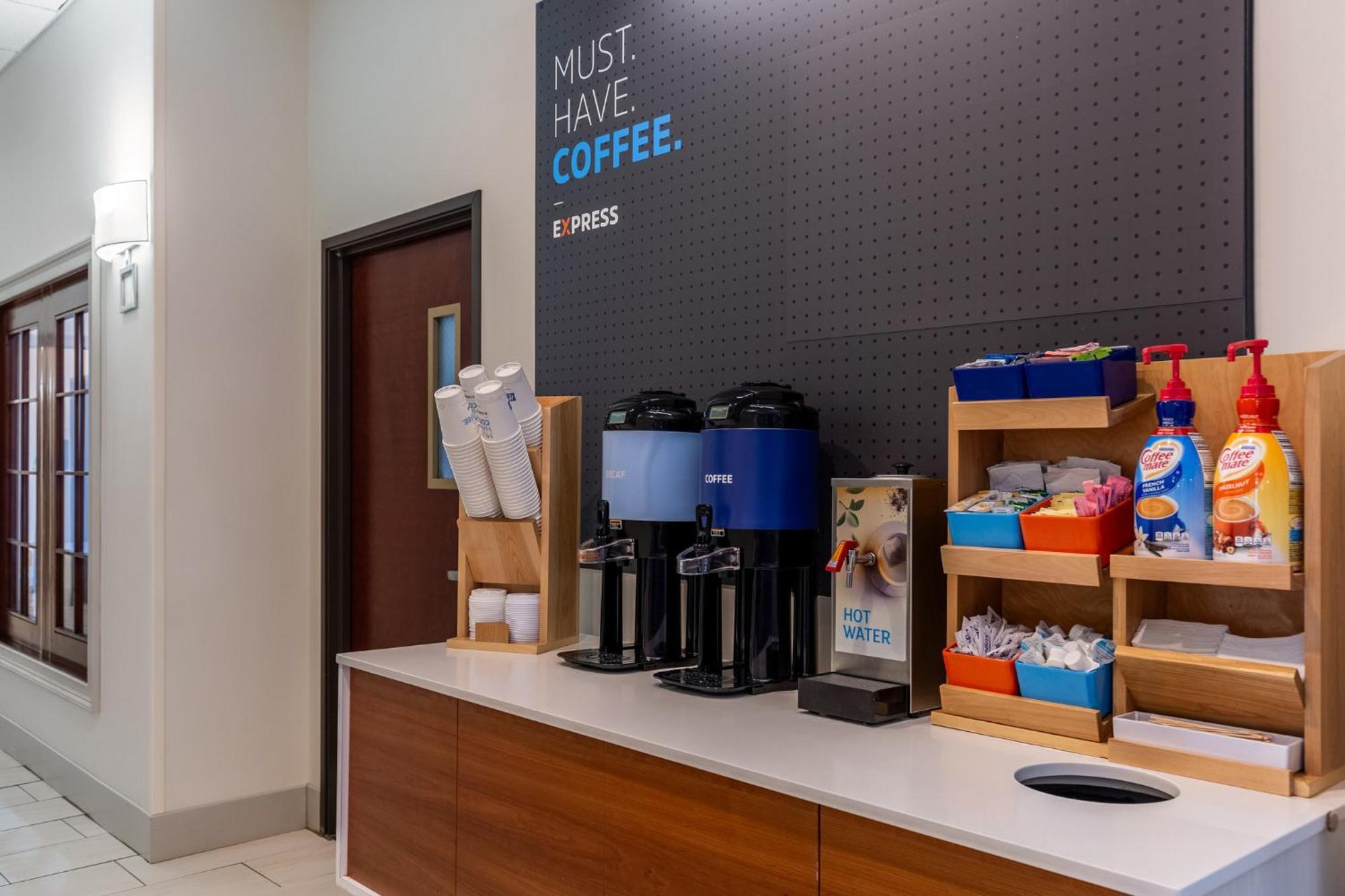 Holiday Inn Express Hotel & Suites Newton Sparta By Ihg Eksteriør billede